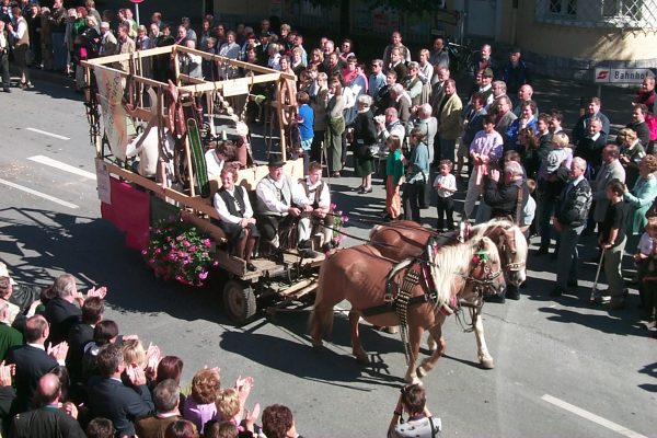 Festwagen der Sattlerei Pamminger